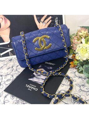 Chanel Quilted Vintage CC Logo Shoulder Bag